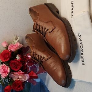 SALVATORE FERRAGAMO soft grain leather oxfords/Derbys (sz 10.5D)
